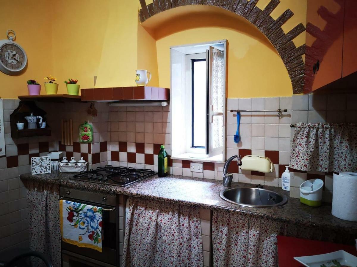 Charming Vomero Apartment Naples Exterior photo